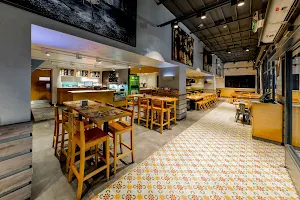 Zaatar w Zeit image