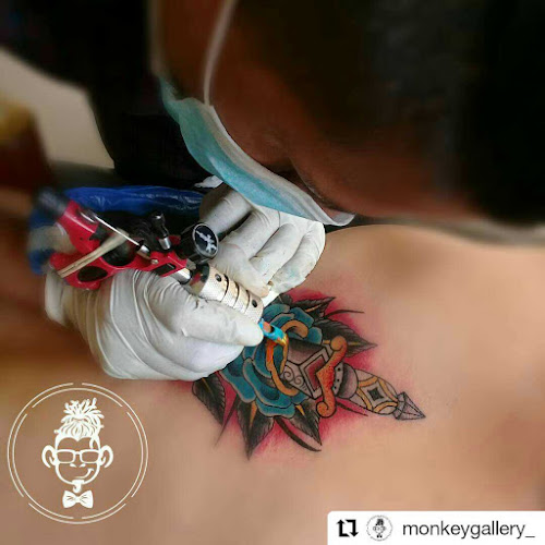 The Monkey Gallery Tattoo Studio - Estudio de tatuajes