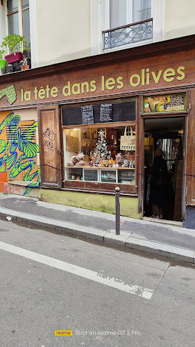 La Tete Dans les Olives à Paris