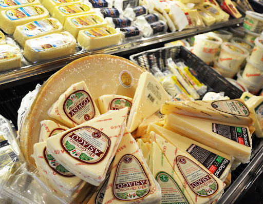 Grocery Store «Streets Market and Cafe», reviews and photos, 2400 14th St NW, Washington, DC 20009, USA