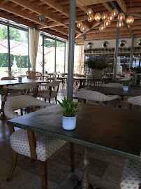 Atmosphère du Restaurant L'Orangerie à Le Puy-Sainte-Réparade - n°16