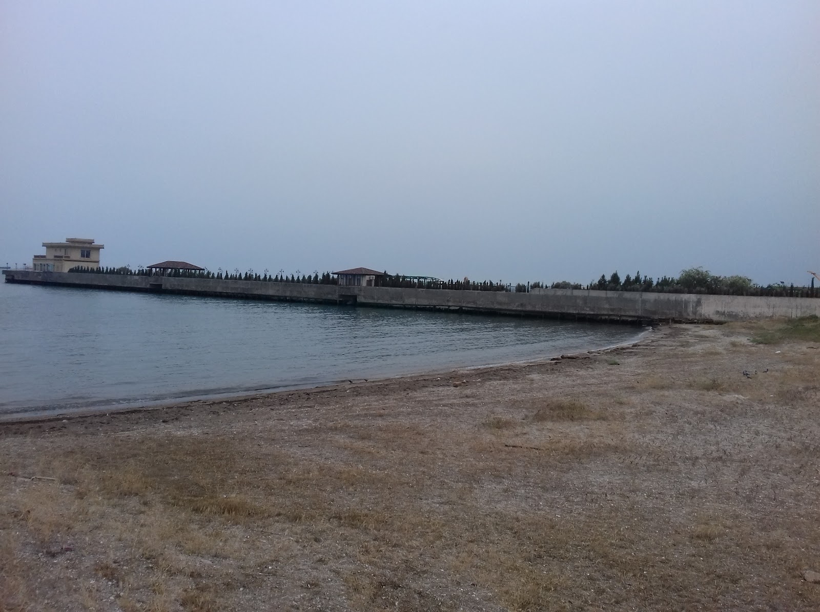 Bakhtiyar Aliyev Str. Beach'in fotoğrafı geniş plaj ile birlikte