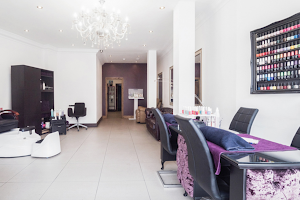 Creme Beau-Le Beauty Salon Hackney, East London image