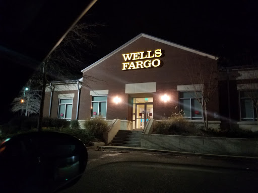 Wells Fargo Bank, 6114 Ridgewood RD, Jackson, MS 39211, Bank