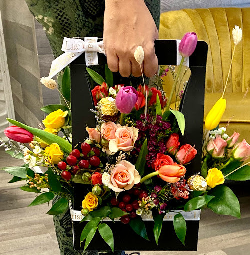 Florist «Lake Eola Florist», reviews and photos, 116 E Central Blvd, Orlando, FL 32801, USA