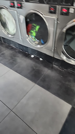 Don Roberto Laundromat image