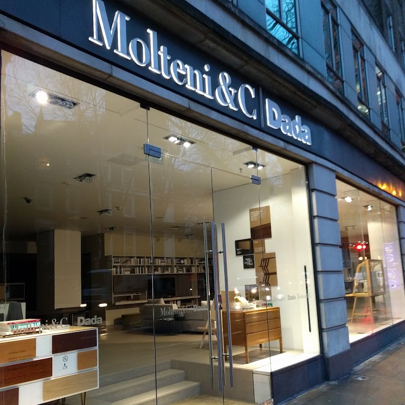 Molteni&C | Dada Flagship Store