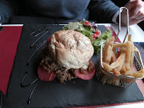 Hamburger du Restaurant français Les Pierres Rouges à Collonges-la-Rouge - n°2