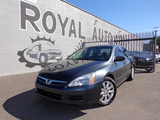 Used Car Dealer «Royal Auto Group (Sales & Service)», reviews and photos, 1617 E Jefferson St, Phoenix, AZ 85034, USA