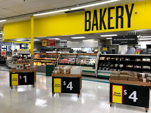 Grocery Store «Harveys Supermarket», reviews and photos, 955 S 1st St, Jesup, GA 31545, USA