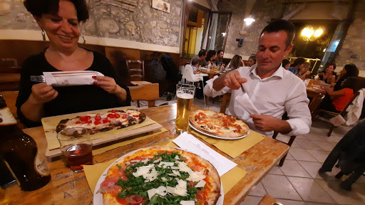 Pizzeria 