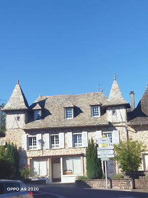 8 à huit à Puycapel