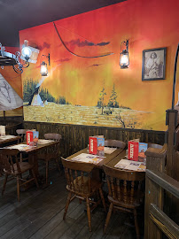 Atmosphère du Restaurant de grillades à l'américaine Old Wild West à Thiais - n°10