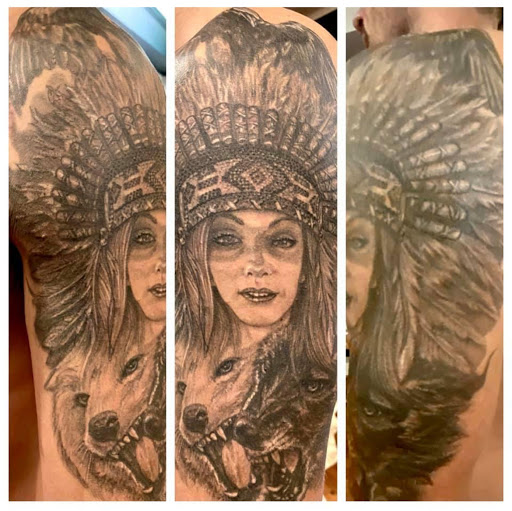 Tattoo Shop «Canvas Tattoo & Art Gallery», reviews and photos, 3012 N Davidson St, Charlotte, NC 28205, USA