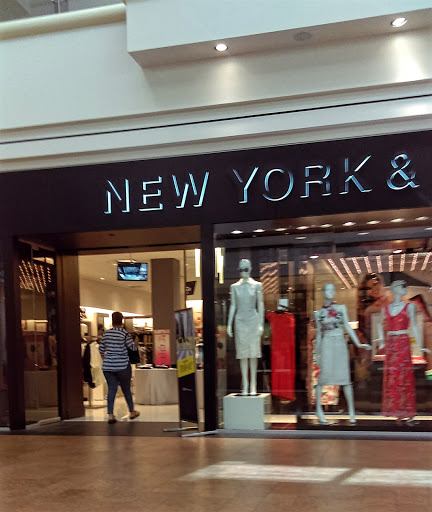 Shopping Mall «Bay Plaza Shopping Center», reviews and photos, 2100 Bartow Ave, Bronx, NY 10475, USA