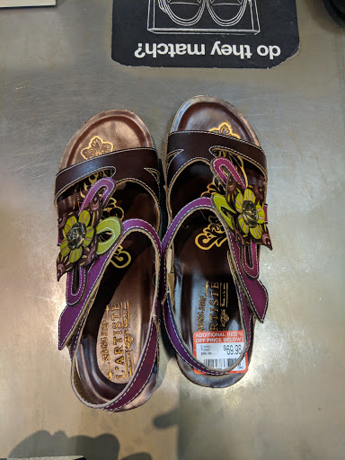 Shoe Store «DSW Designer Shoe Warehouse», reviews and photos, 3665 Washtenaw Ave, Ann Arbor, MI 48104, USA