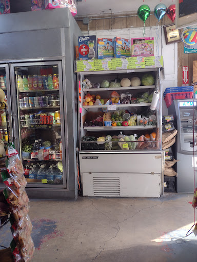 Grocery Store «Villa Guerro Market», reviews and photos, 401 W Rosecrans Ave, Compton, CA 90222, USA