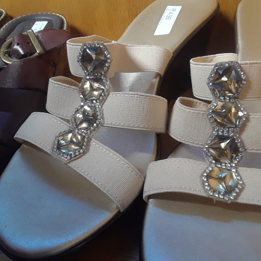 Thrift Store «Repurposed for the Thrifty Shopper in You», reviews and photos, 7805 McKnight Rd, Pittsburgh, PA 15237, USA