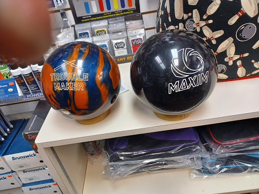 Bowling Alley «Lessard Lanes», reviews and photos, 136 New Britain Ave, Plainville, CT 06062, USA