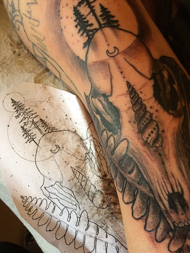 Tattoo Shop «Keepsake Tattoo Studio», reviews and photos, 253 11th St, Astoria, OR 97103, USA