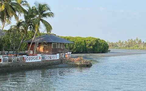 Kayyaloram Houseboats image
