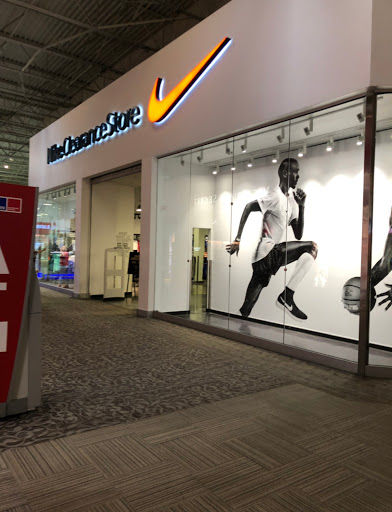 Nike Clearance Store, 5000 S Arizona Mills Cir #240, Tempe, AZ 85282, USA, 