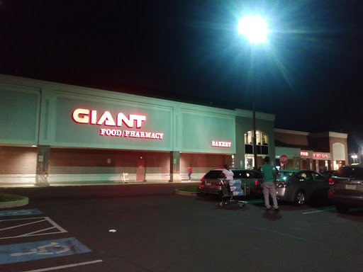 Grocery Store «Giant Food Stores», reviews and photos, 300 E Baltimore Ave, Lansdowne, PA 19050, USA