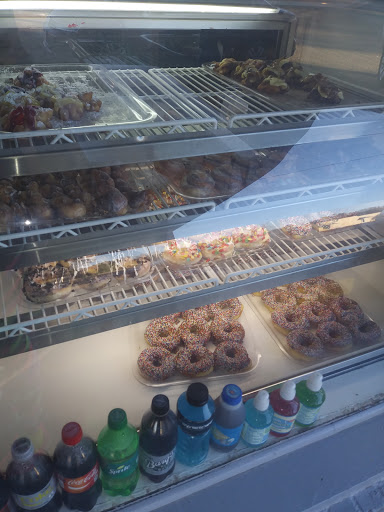 Donut Shop «The Donut Shop», reviews and photos, 501 John R Junkin Dr, Natchez, MS 39120, USA