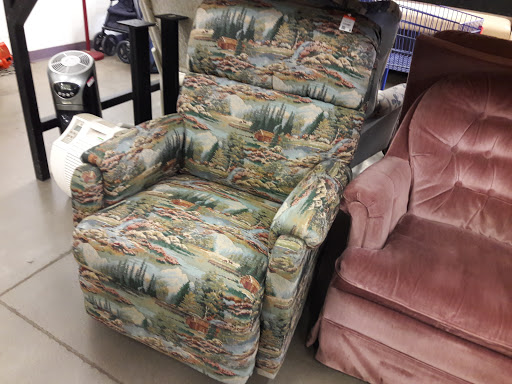 Thrift Store «99th & Camelback Goodwill Retail Store & Donation Center», reviews and photos, 10005 W Camelback Rd, Phoenix, AZ 85037, USA