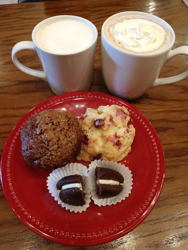 Shopping Mall «Tannery Shopping Center», reviews and photos, 50 Water St, Newburyport, MA 01950, USA