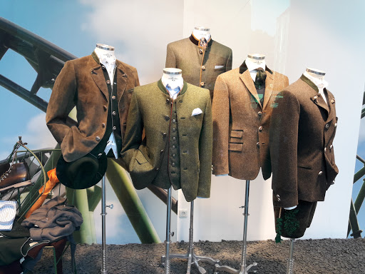 Tailor-made suits Munich