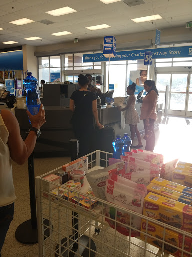 Clothing Store «Ross Dress for Less», reviews and photos, 3201 Eastway Dr, Charlotte, NC 28205, USA