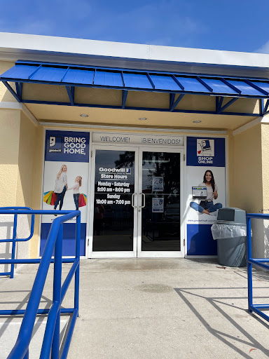 Thrift Store «Goodwill Retail & Donation Center», reviews and photos