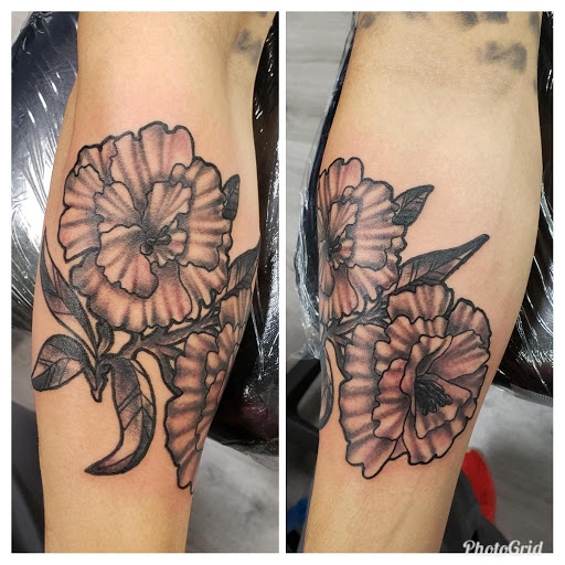 Tattoo Shop «Diamond Tattoos», reviews and photos, 7870 Culebra Rd #23, San Antonio, TX 78251, USA