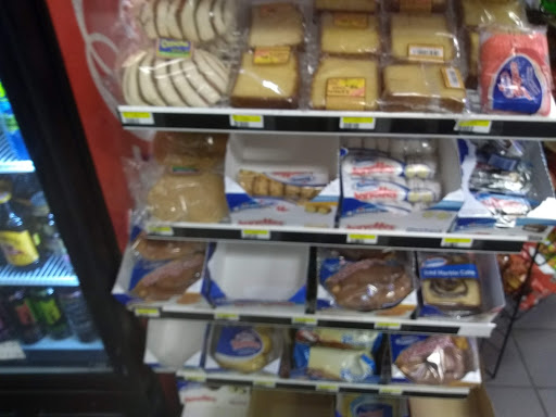 Convenience Store «Express Mart», reviews and photos, 998 S State St, Ukiah, CA 95482, USA