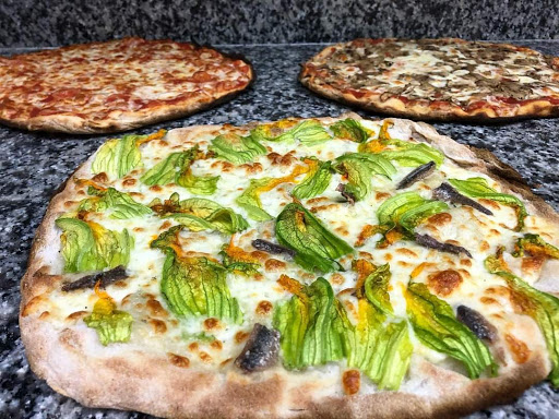 Pizza in Piazza in Ostia, Città Metropolitana di Roma Capitale