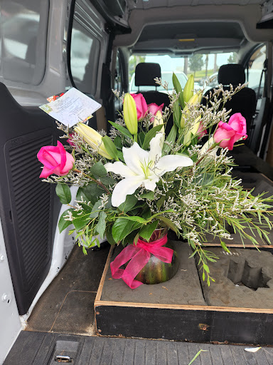 Shopping Mall «Flower Hill Promenade», reviews and photos, 2720 Via De La Valle, Del Mar, CA 92014, USA