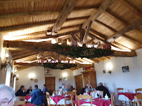 Atmosphère du Restaurant français Restaurant La Mère Elotine à Sainte-Gemme-la-Plaine - n°10
