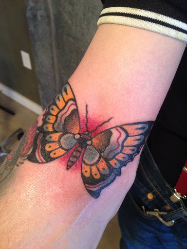 Tattoo Shop «Keepsake Tattoo Studio», reviews and photos, 253 11th St, Astoria, OR 97103, USA