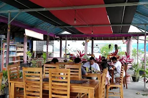 Warung Makan Gareng image