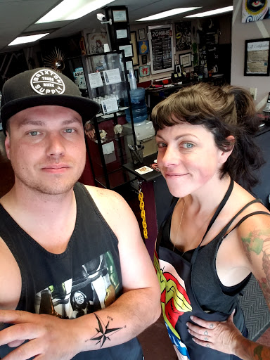 Tattoo Shop «Sellwood Tattoo Parlor», reviews and photos, 8213 SE 17th Ave, Portland, OR 97202, USA