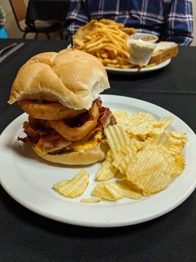 Golf Course «Irish Greens Golf Club & Restaurant», reviews and photos, 2946 Logtown Rd, Oconto, WI 54153, USA