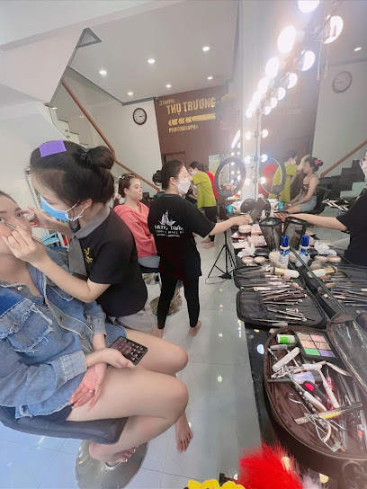 Tiệm Áo Cưới - Makeup Nhung Trần