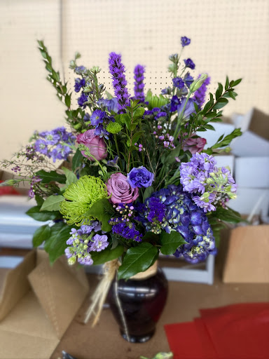 Florist «Westgate Flower & Plant Shop», reviews and photos, 841 S Oak Park Ave, Oak Park, IL 60304, USA