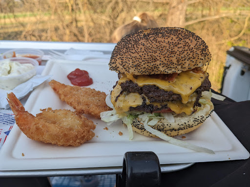 Hamburger Restaurant «Red Rabbit Drive-In», reviews and photos, 60 Benvenue Rd, Duncannon, PA 17020, USA