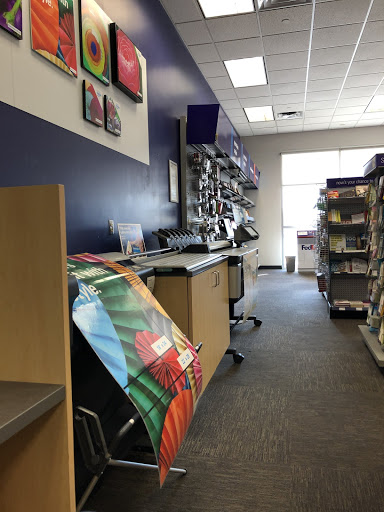 Print Shop «FedEx Office Print & Ship Center», reviews and photos, 9925 W McDowell Rd Suite 105, Avondale, AZ 85392, USA