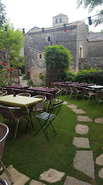 Atmosphère du Restaurant Auberge du Chat Perché à La Couvertoirade - n°15
