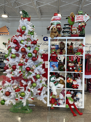 Charity «Goodwill Store & Donation Center», reviews and photos