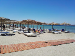 Foto von Paralia Saravari mit lange bucht