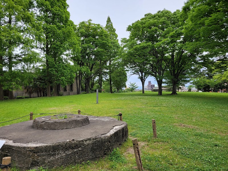笠寺高射砲陣地の砲台跡